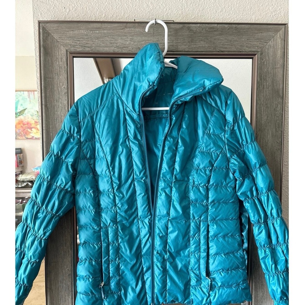 Kenneth Cole blue puffer jacket women's medium